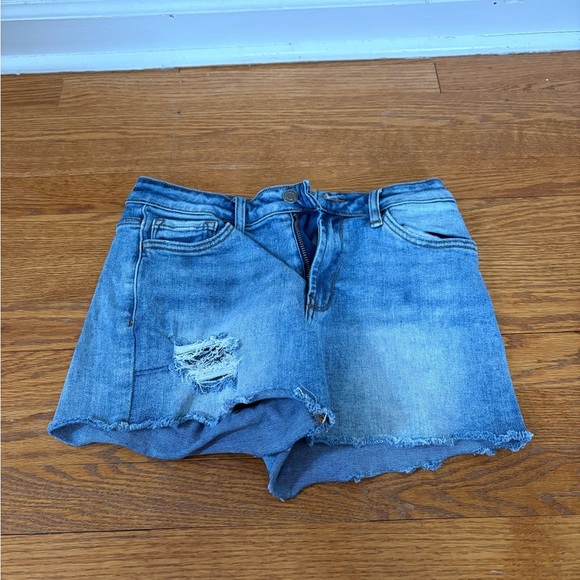 Vervet Women’s Blue Jean Shorts Size Medium - Picture 1 of 5
